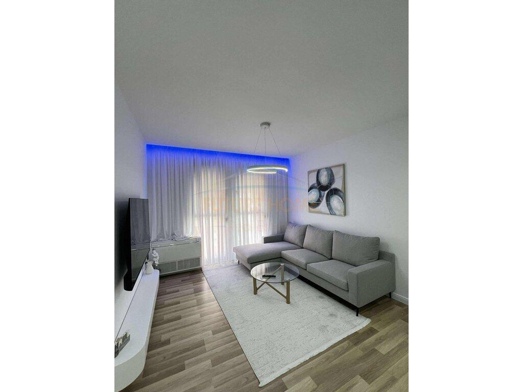 Shitet, Apartament 2+1, Unaza e Re, Tiranë.
