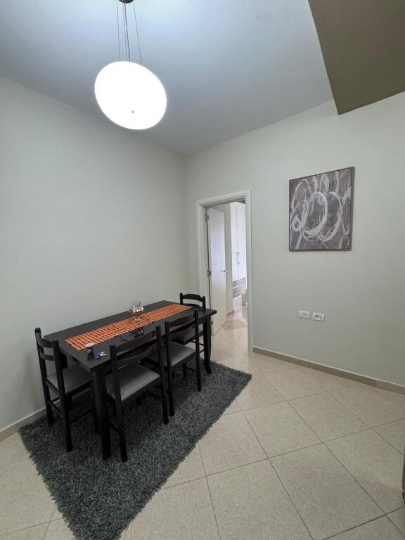 Complesso 3D ingresso in affitto 450