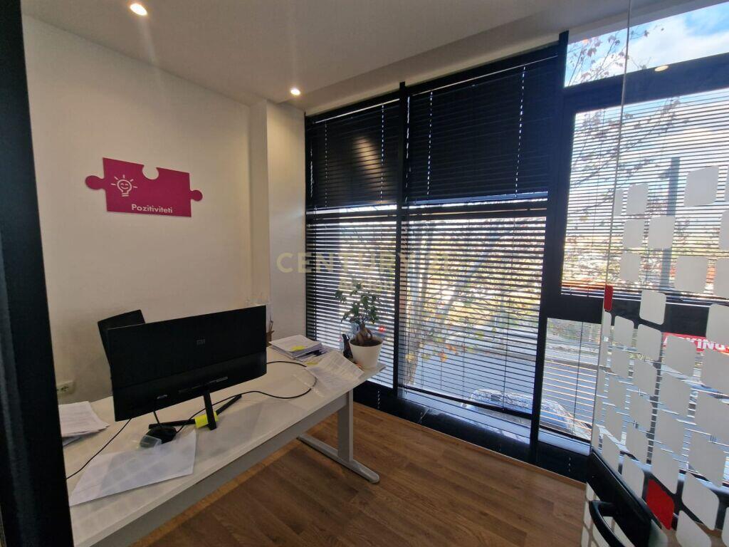 LEDA (Action105534) AFFITTASI EDIFICIO DI SERVIZIO DI 5 PIANI, SAUK I RI - TIRANA ‼️ Prezzo su richiesta /Mese
