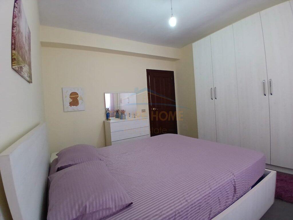 Apartament 2+1 per qera me vendndodhje ne rrugen Ramazan Bodgani (ne zonen e ish frigoriferit)
