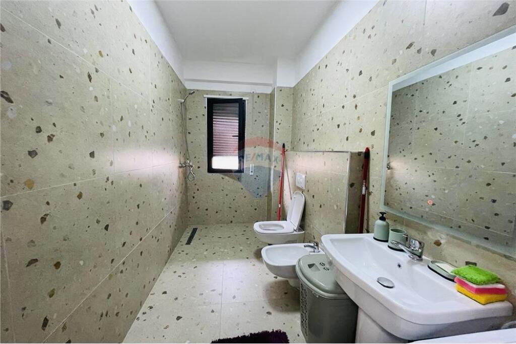 Apartament 2+1 me qira te Fusha e Aviacionit!