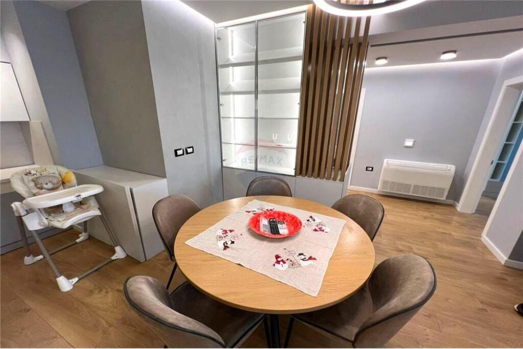 APARTAMENT 2+1+2 PARKIME PER QIRA TEK MYSLYM SHYRI