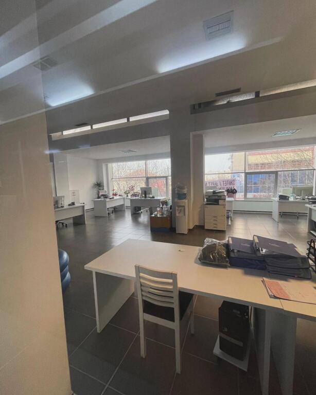 Locale open space in affitto 📍 Posizione: Ex Profarma💶 Prezzo: 10.000€ netto