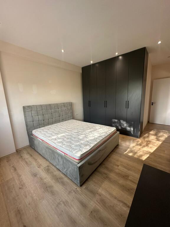3+1 in affitto Lakeland Residence