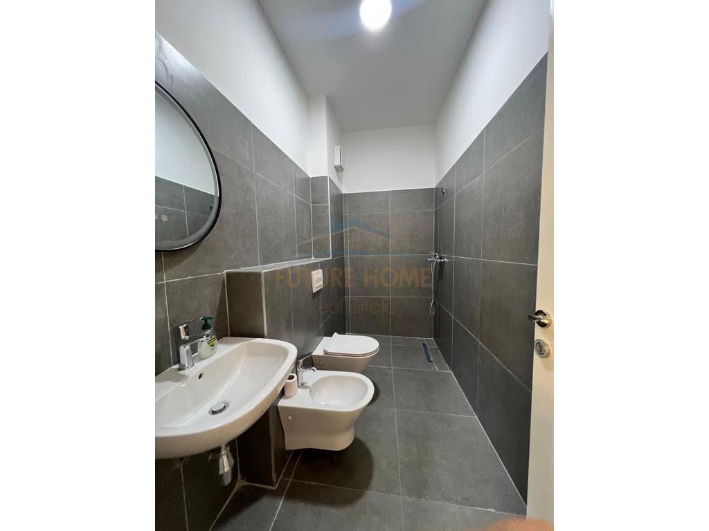 In vendita, Appartamento 2+1+2, Complesso Asl 2, Tirana.