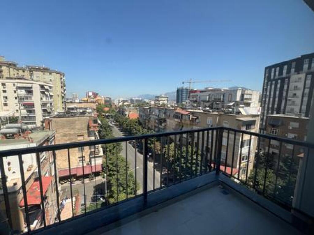 For sale, Apartment 2+1+2, Barrikadave Street, Tirana