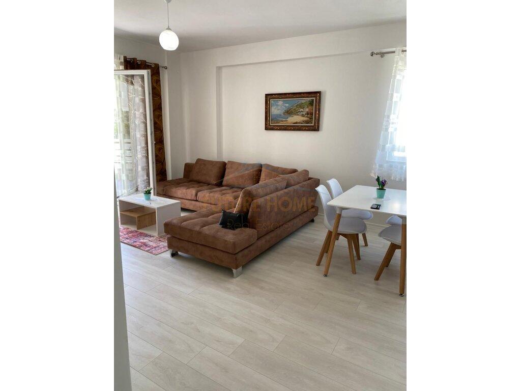 Affitto, Appartamento 2+1 Complesso Lago Secco FZ, Tirana.