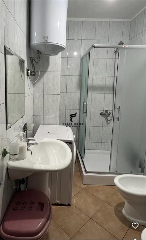 APARTAMENT ME QERA 1+1 STACIONI TRENIT 700 EURO