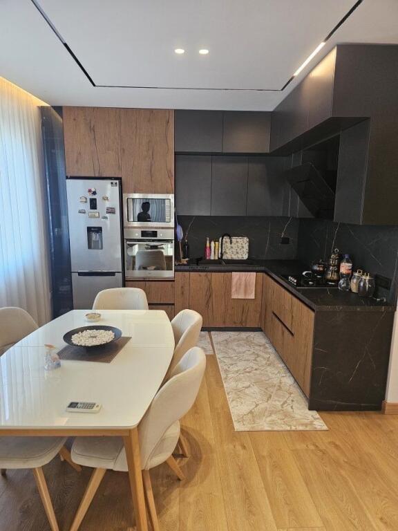 APARTAMENT ME QERA 2+1 ASTIR 700 EURO
