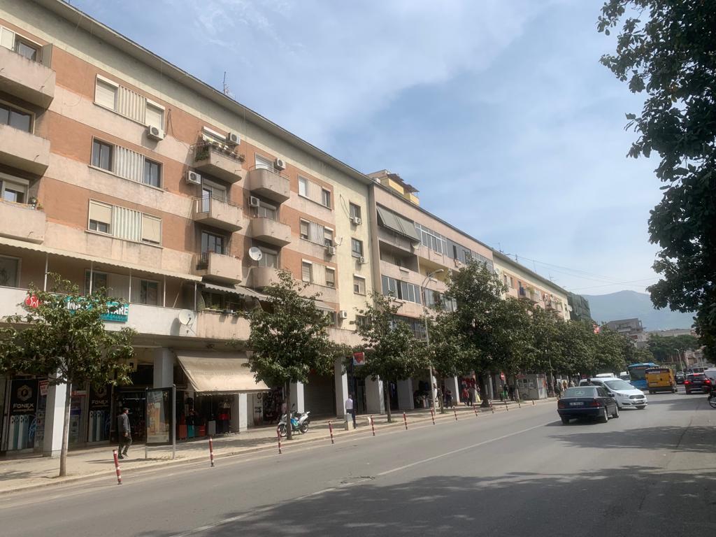 Affittasi 2+1 al centro Neptune 600 eu al nuovo mercato