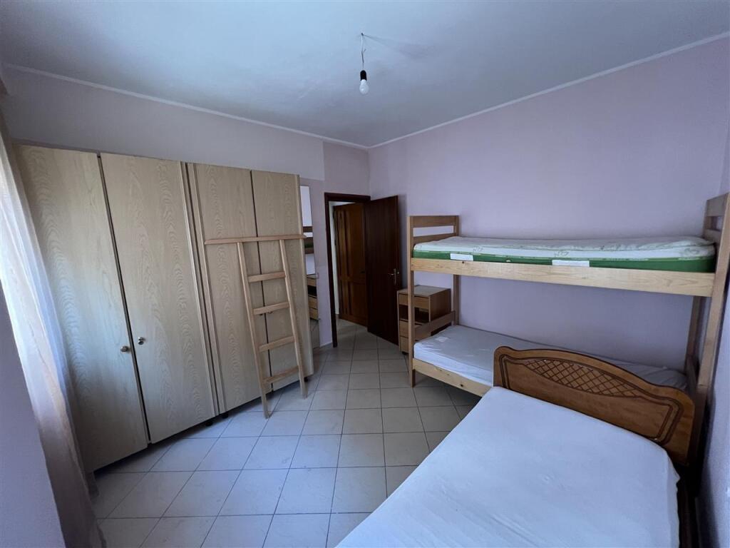 APARTAMENT ME QERA 1+1 5 MAJI 450 EURO