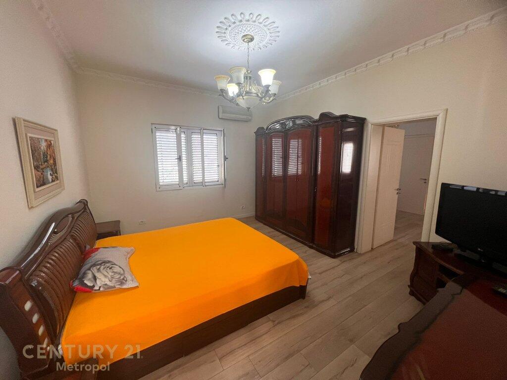 LEDA (Metropol121472) Apartament 2+1 per Qira ne kat Vile, Rruga e Kavajës