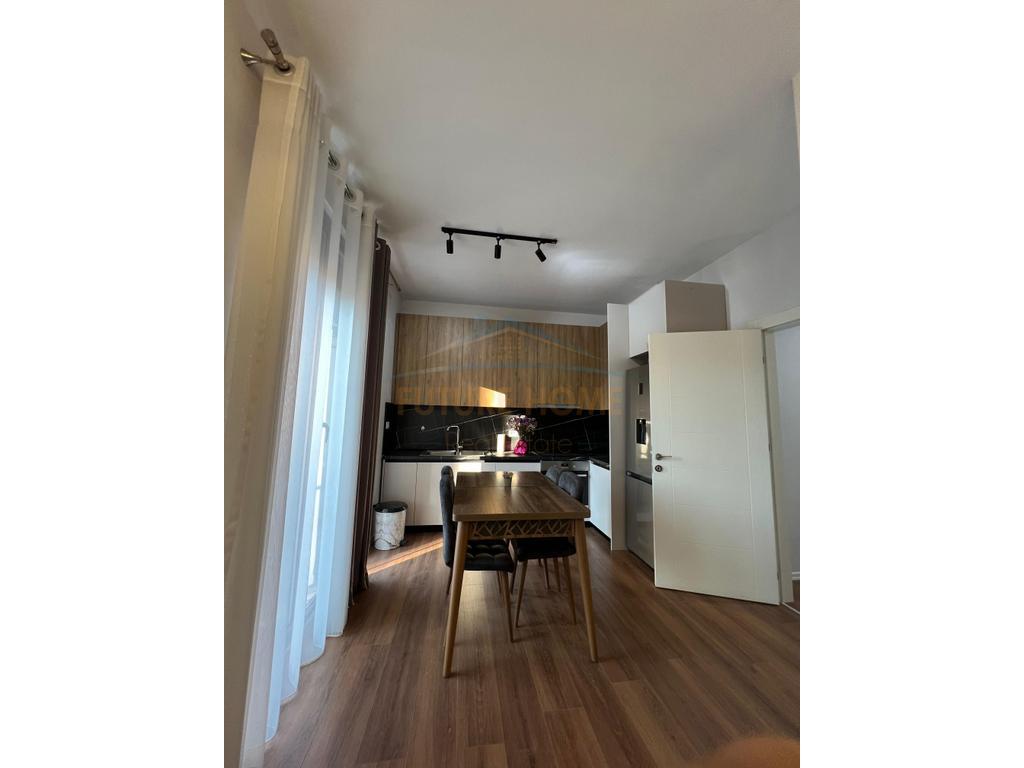 In vendita, Appartamento 2+1+2, Complesso Asl 2, Tirana.
