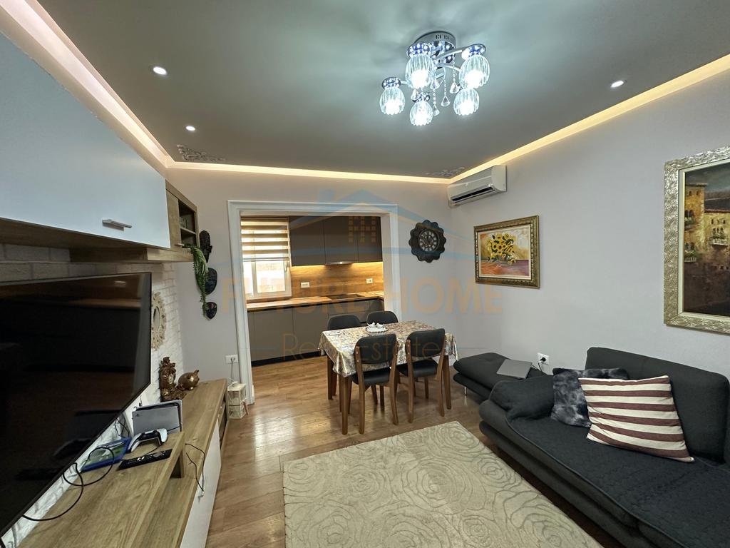 Qera, Apartament 2+1, Rruga e Bogdaneve, Tiranë.