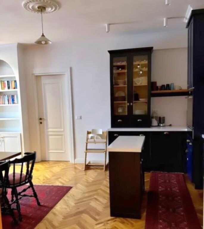 KOMPLEKSI KONTAKT SHESIM APARTAMENT ME GARAZHD 2+1+2.