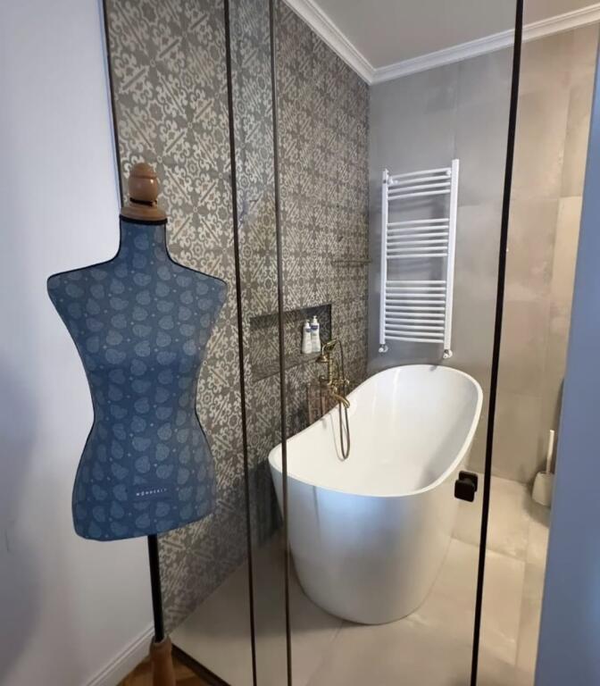 KOMPLEKSI KONTAKT SHESIM APARTAMENT ME GARAZHD 2+1+2.