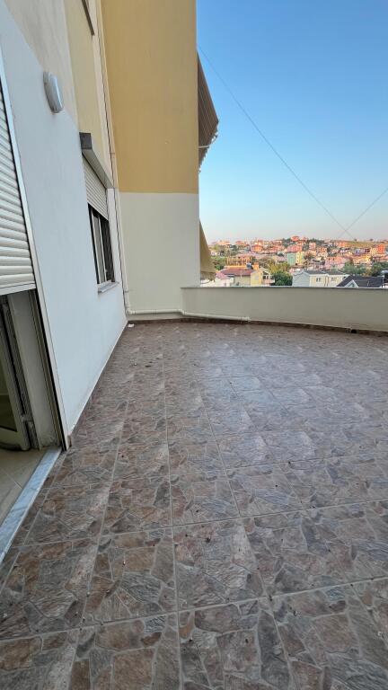 Super apartment 2+1+2 veranda for sale in Shkoze, near News 24 (also sold with credit)
