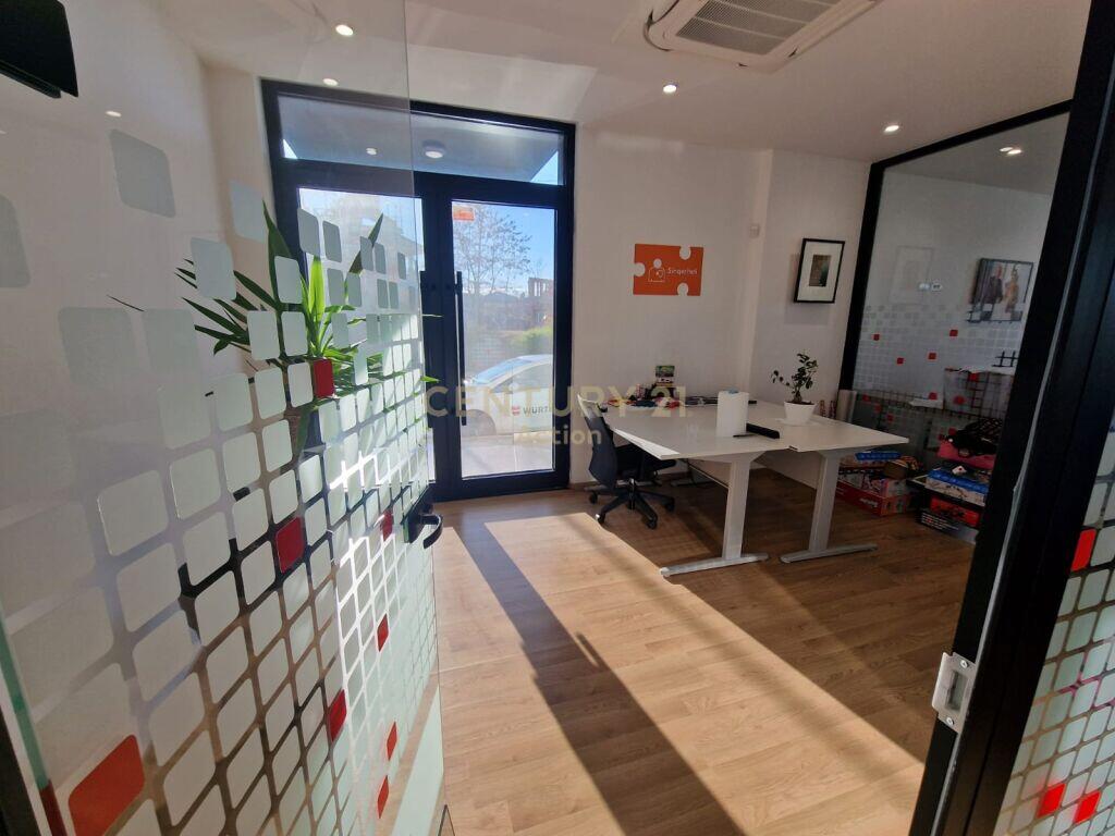 LEDA (Action105534) AFFITTASI EDIFICIO DI SERVIZIO DI 5 PIANI, SAUK I RI - TIRANA ‼️ Prezzo su richiesta /Mese