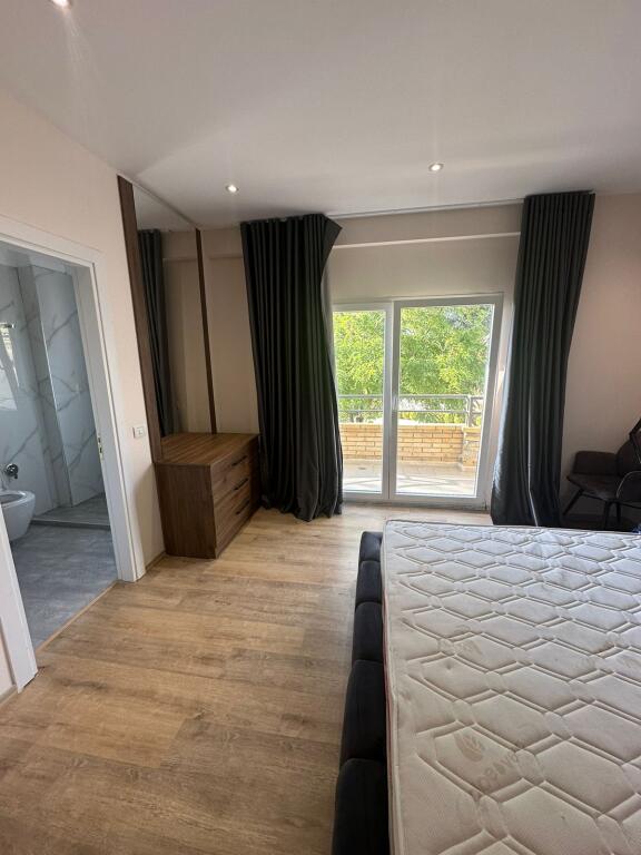 3+1 in affitto Lakeland Residence