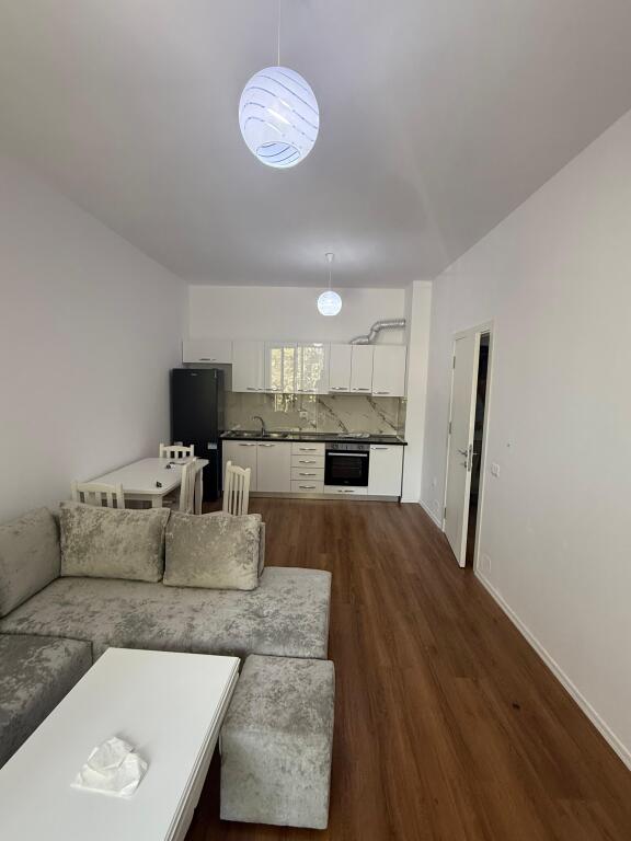 JEPET APARTAMENT ME QIRA TEK VENUE (ASL2)