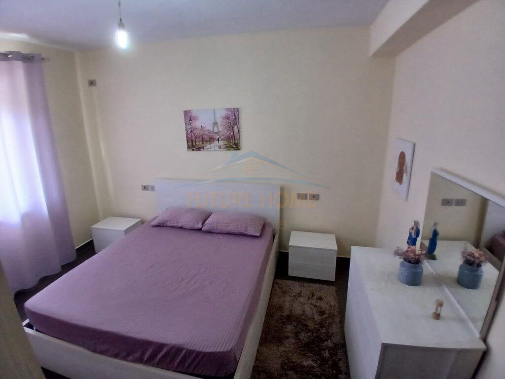 Apartament 2+1 per qera me vendndodhje ne rrugen Ramazan Bodgani (ne zonen e ish frigoriferit)
