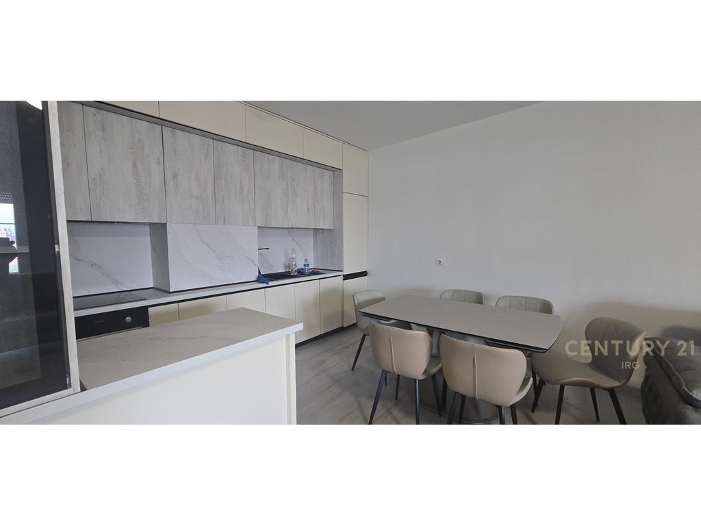 Apartament 2+1 për Qira – I Investuar në Unazën e Re, Astir