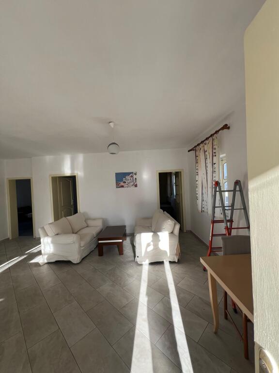 Jepet me qira apartament 3+1 Qytet Studenti