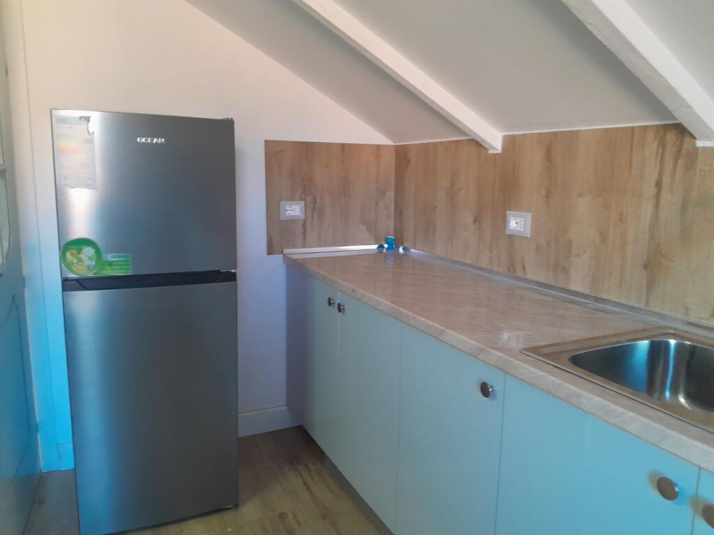 APARTAMENT 1+1. 32000 LEKE.UNIVERSITETI I MJEKSISE