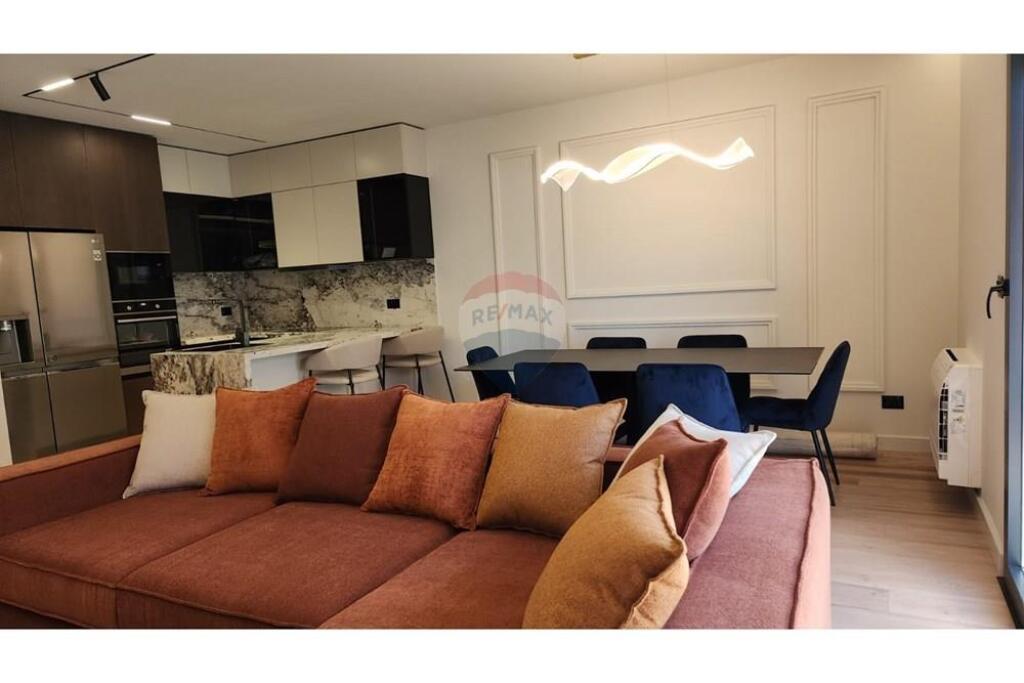 APARTAMENT 2+1+2 PER QIRA PRANE TEG
