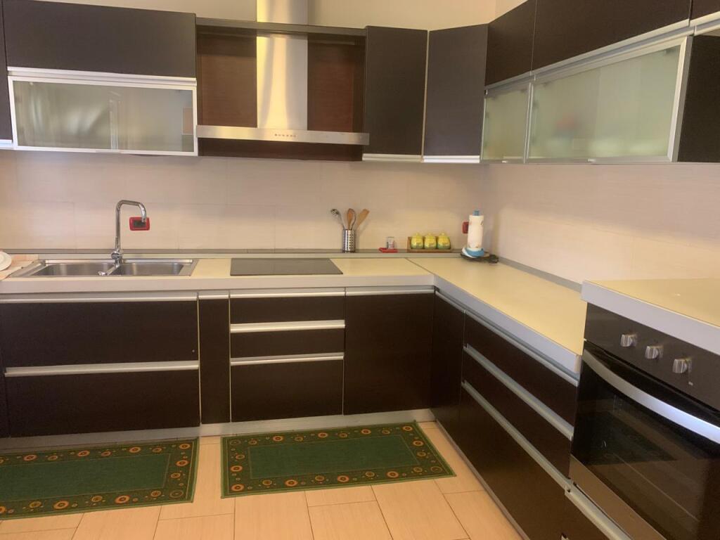 APARTAMENT 2+1 ME QIRA TE GJYKATA
