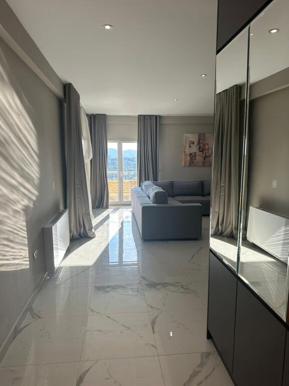 3+1 in affitto Lakeland Residence