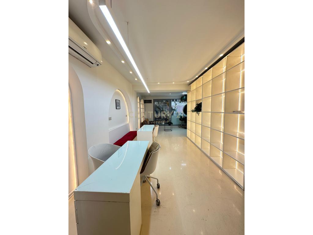 COMMERCIAL SPACE FOR RENT – Myslym Shyri Street