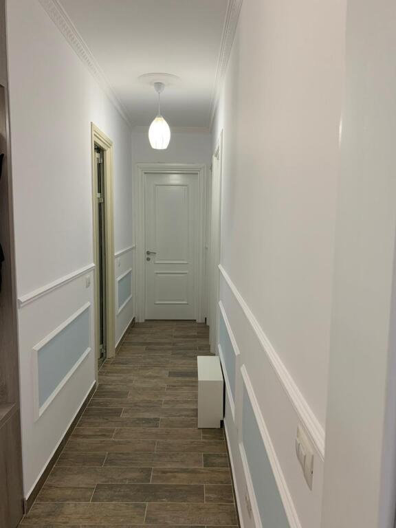 Apartament 3+1+2, Hotel Radisson, Liqeni i Thate