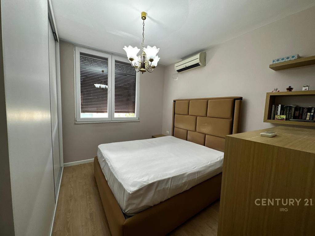 APARTAMENT 2+1 ME QIRA – RRUGA E DURRËSIT | TOTALISHT I INVESTUAR