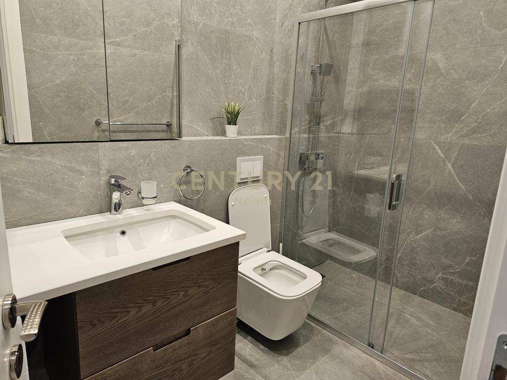 Apartament 2+1+1 me Qira Te Zgjatimi te Kodra e Diellit!