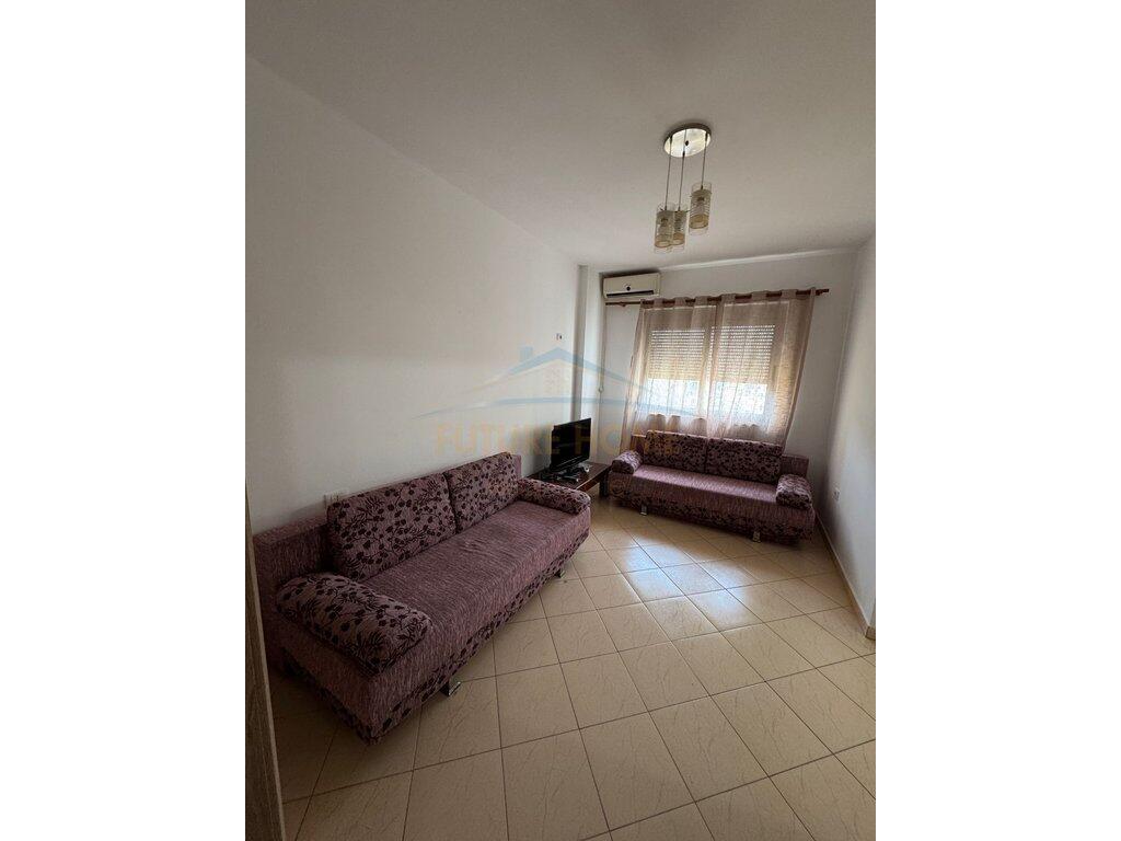 Affitto Appartamento 2+1+2 a Rrotondo, Astir. 500 €