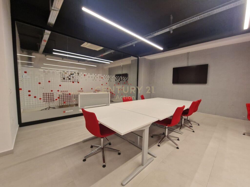 LEDA (Action105534) AFFITTASI EDIFICIO DI SERVIZIO DI 5 PIANI, SAUK I RI - TIRANA ‼️ Prezzo su richiesta /Mese