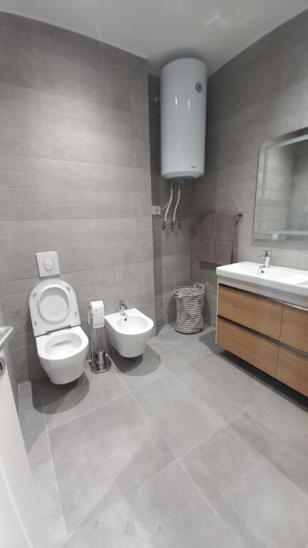 Appartamento 3+1+2+posto auto in affitto, Stadio Air Albania