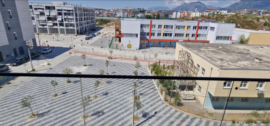 Vendesi in vendita: appartamento nuovo 3+1 a "Tirana Riverside"