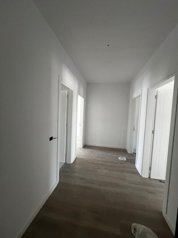 JEPET ME QERA APARTAMENT 2+1 KAMEZ PROCES MOBILIMI