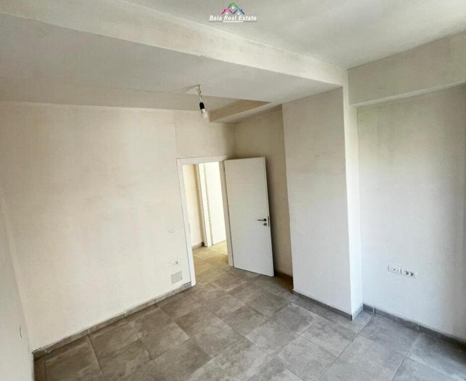 Zyre Me Qera 2+1 Tek Brryli (ID BZ2686) Tirane