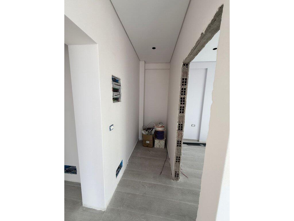 LEDA(plus121548)sarande,japim me qera vjetore vile ne rr. panorama me pamje nga deti-14,000 €/muaj