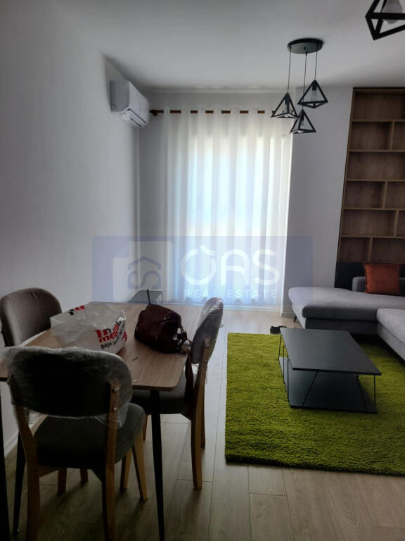 Jepet me qera apartament 1+1+Parkim tek Univers City.