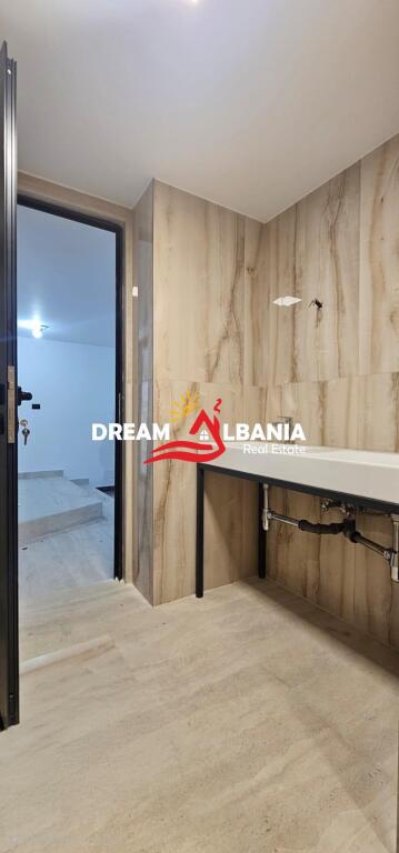 Business premises for rent in Bllok Sami Frasheri street (ID 42611287).