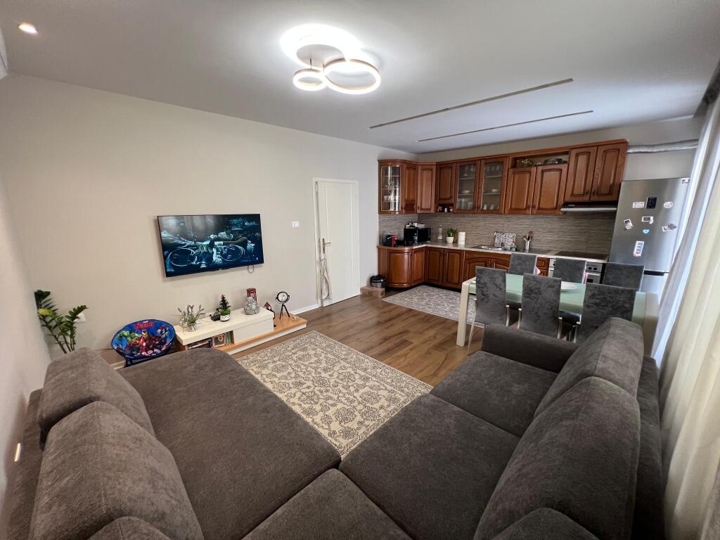 📣 QERA SUPER Apartament 2+1 Me Parking 📍 Allias 🛣️ Rruga "Sul Gjashta" 💶 Cmimi 500 Euro