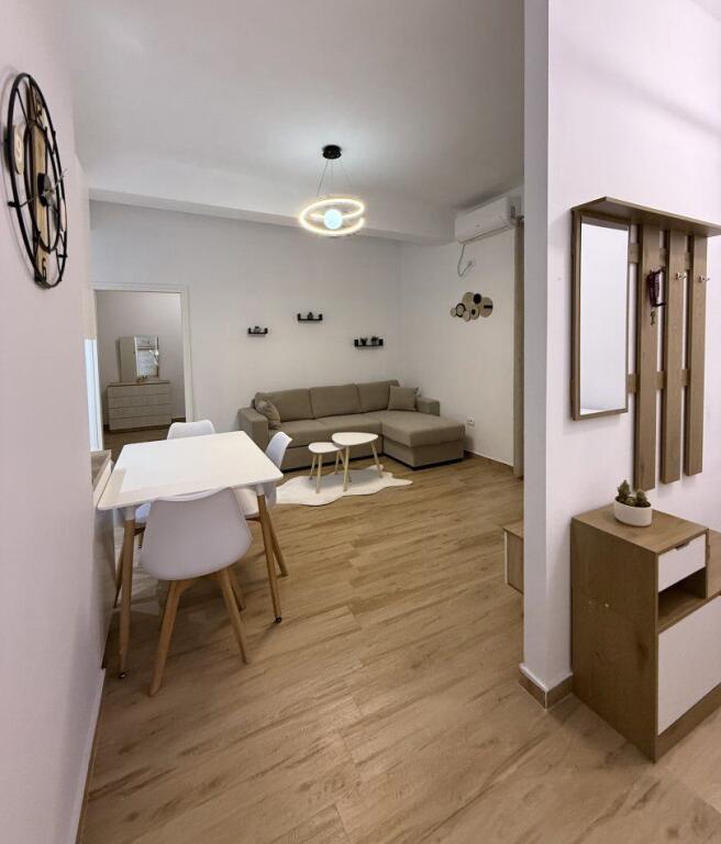 APARTAMENT ME QERA 1+1 YZBERISHT 40.000 LEKE