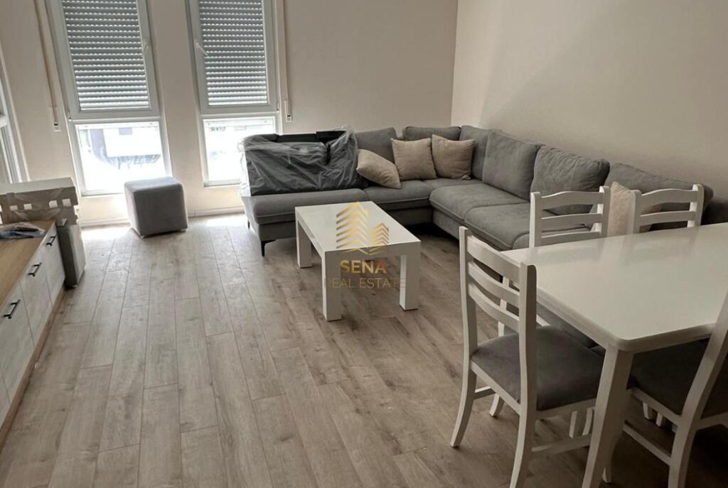 Qira, Apartament, 2+1+bllk,5 Maj, 600 Euro/muaj