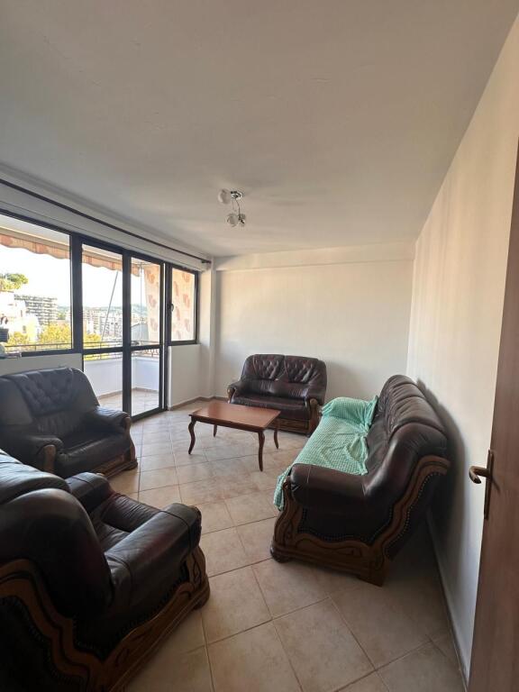 Appartamento 1+1 in affitto "Rr.Elbasanit"