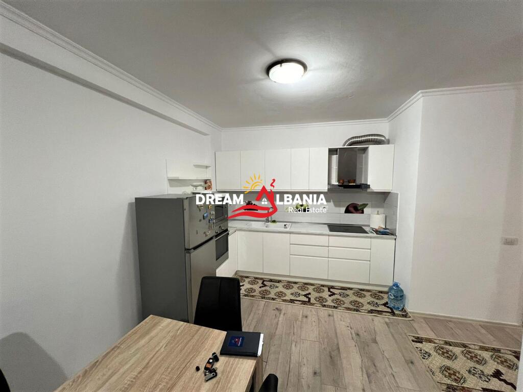 Appartamento 2+1 in affitto al 21 Dhjetori nel Complesso "Kontakt" a Tirana (ID 42214693)