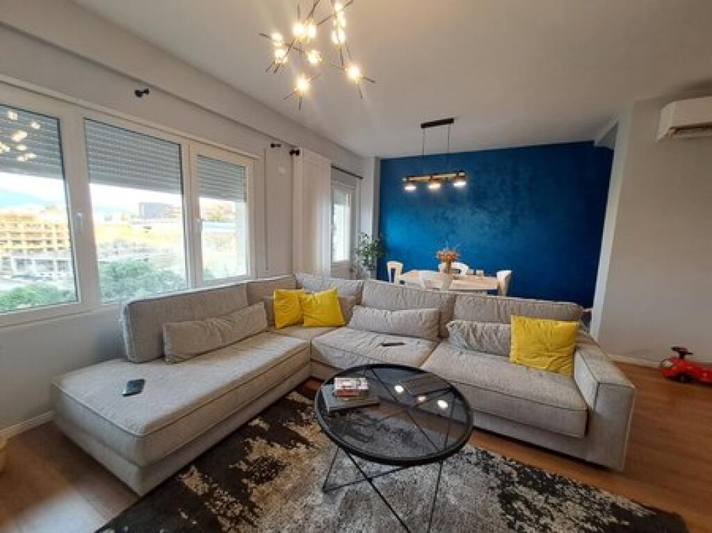 Affitto, Duplex 2+1, 1° Piano, 900€ Residenza Kodra e Diellit 2, Tirana